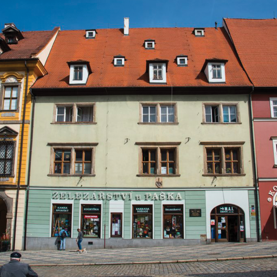 visit cheb 
            schiller house